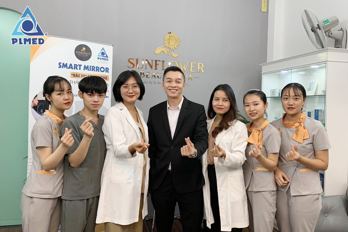 Chúc mừng Sunflower Beauty Spa sở hữu siêu phẩm phân tích da Smart Mirror